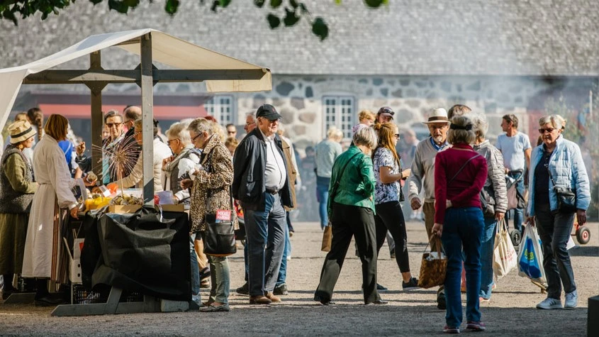 Utställare på Mikaeli marknad